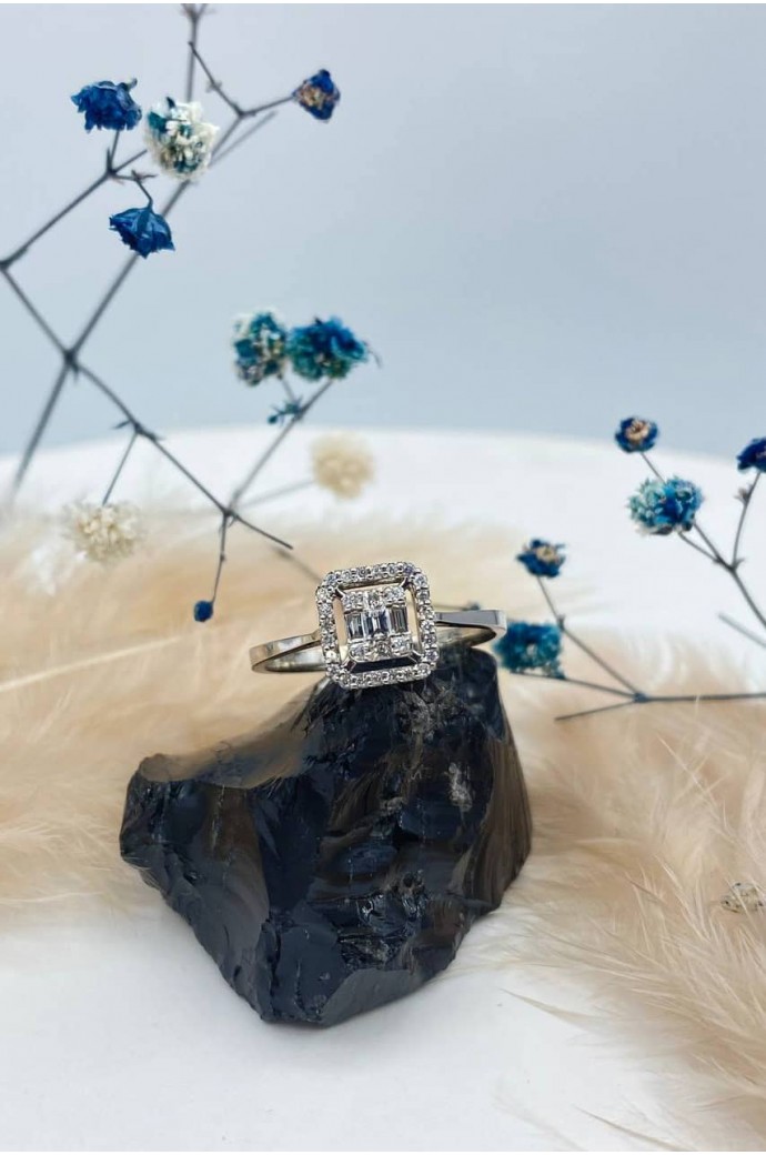 Baget Pırlanta Yüzük 0,16 Karat 