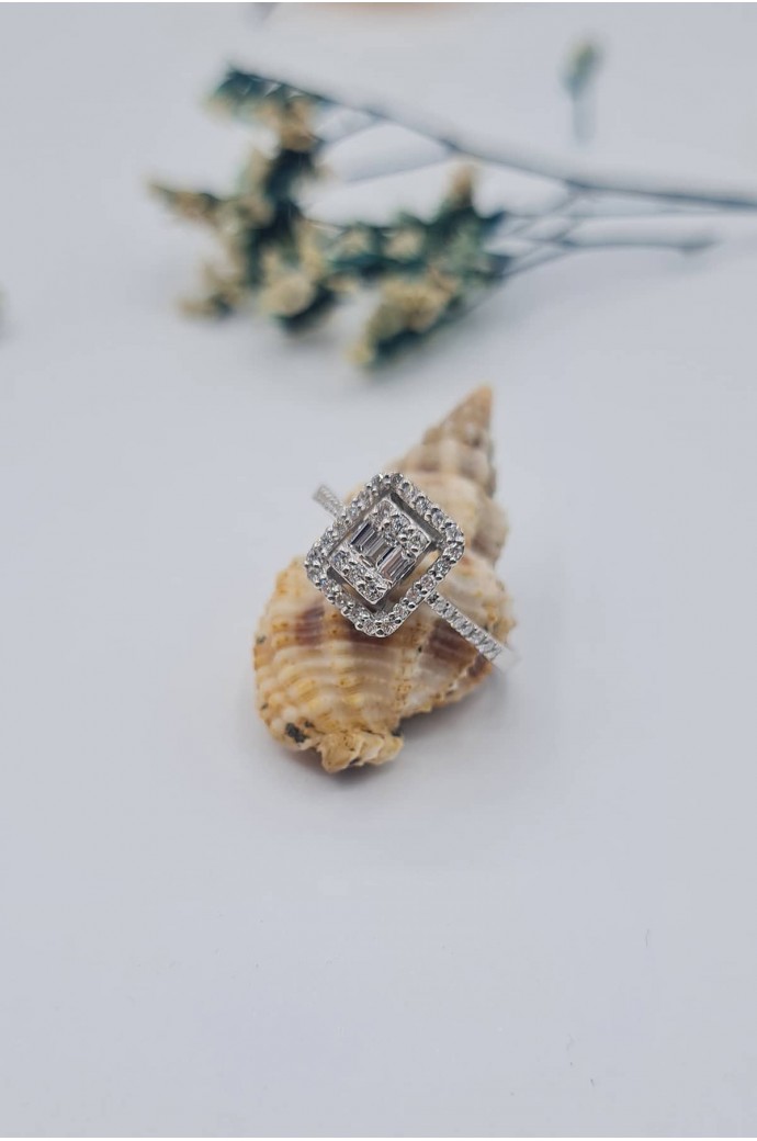 Baget Pırlanta Yüzük 0,32 Karat 