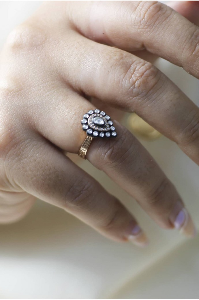 Elmas Gül Damla Yüzük 0,38 Karat