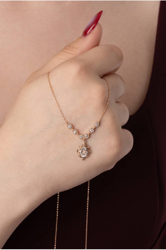 Beyaz Topazlı Pırlantalı Kolye 1,24 Karat