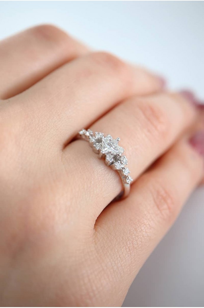 Tektaş Pırlanta Yüzük Prenses Kesim 0,60 Karat