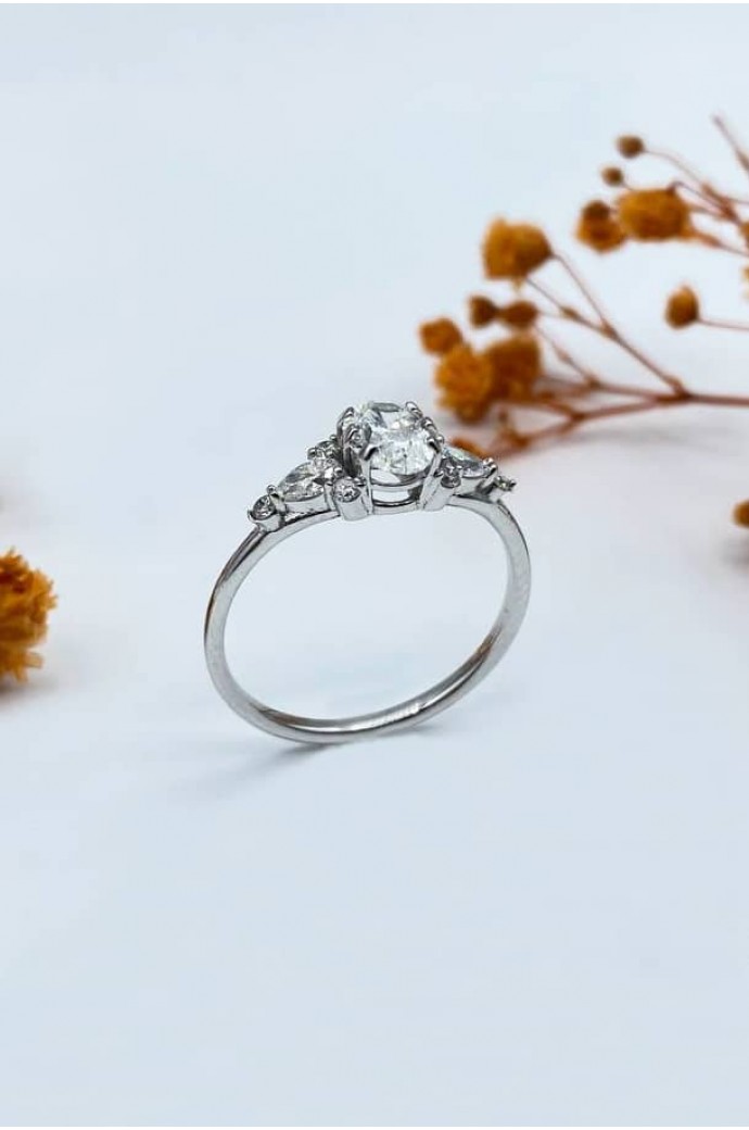 Tektaş Pırlanta Yüzük Oval Kesim 1,30 Karat