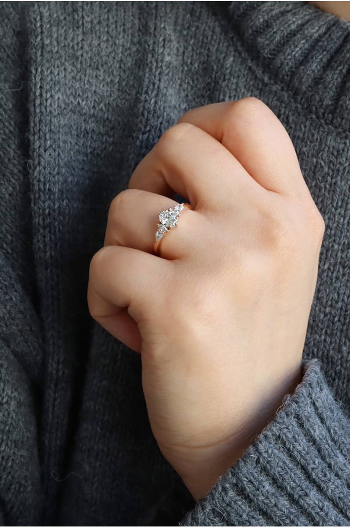 Tektaş Pırlanta Yüzük Oval Kesim 0,77 Karat