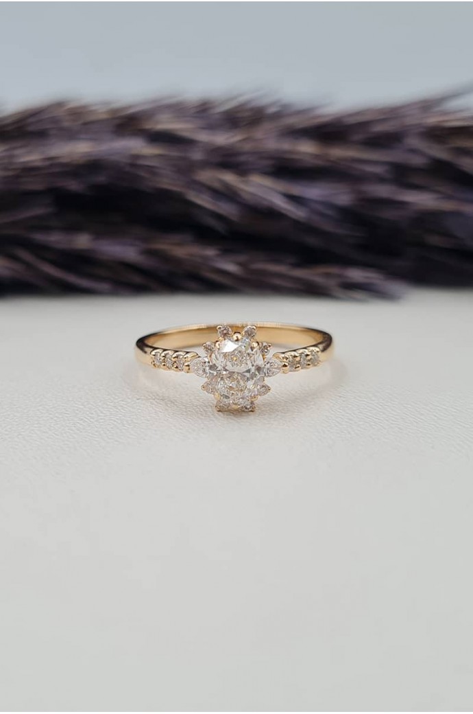 Tektaş Pırlanta Yüzük Oval Kesim 0,70 Karat