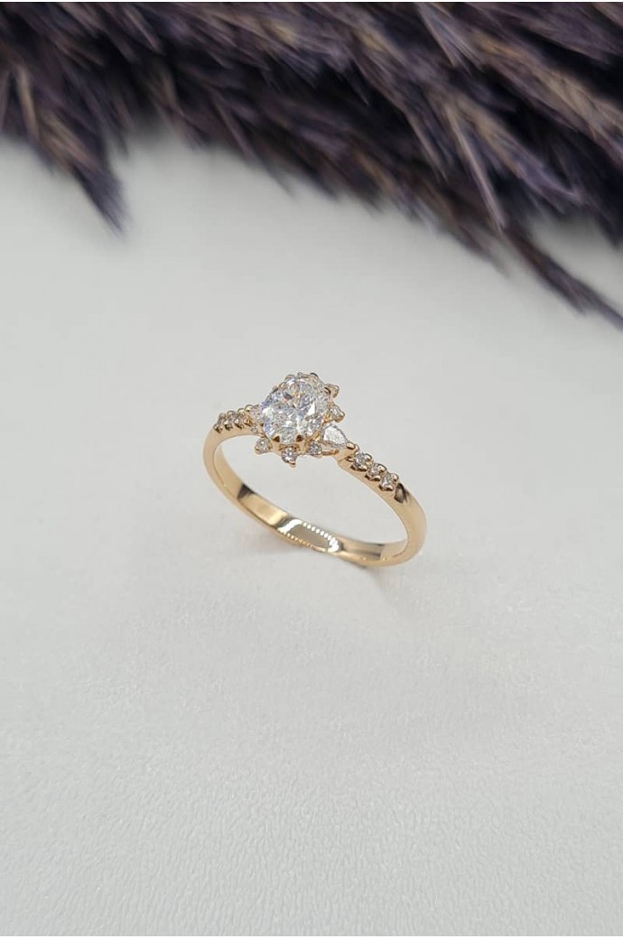 Tektaş Pırlanta Yüzük Oval Kesim 0,70 Karat