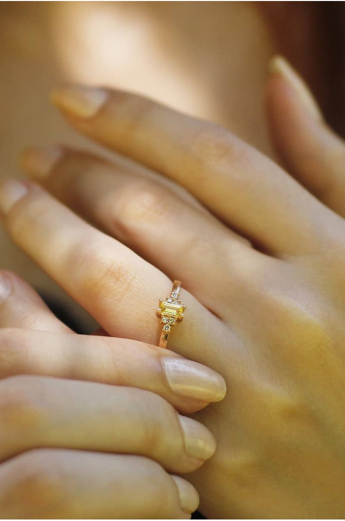 Günlük Minimal Safirli Pırlantalı Yüzük 0,76 Karat 