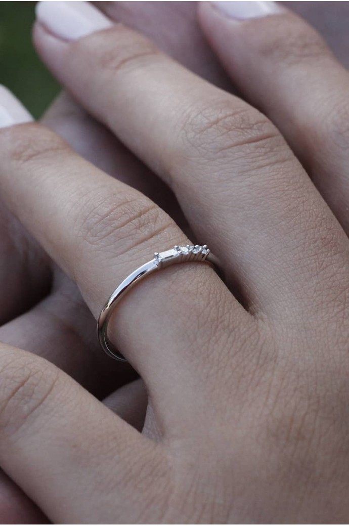 Günlük Minimal Pırlantalı Baget Yüzük 0,08 Karat 