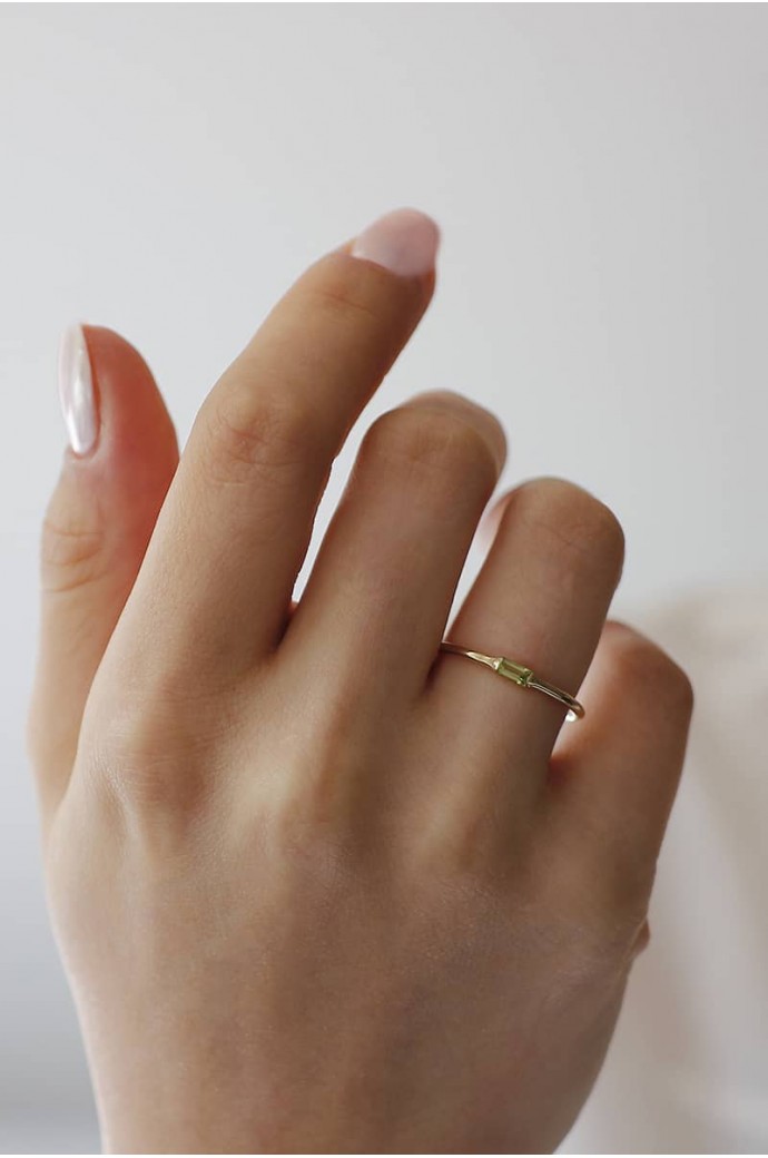 Günlük Minimal Yeşil Safirli Yüzük 0,08 Karat 