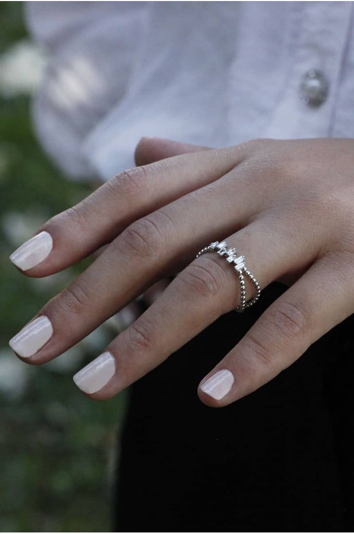 Günlük Minimal Baget Pırlantalı Yüzük 0,24 Karat 