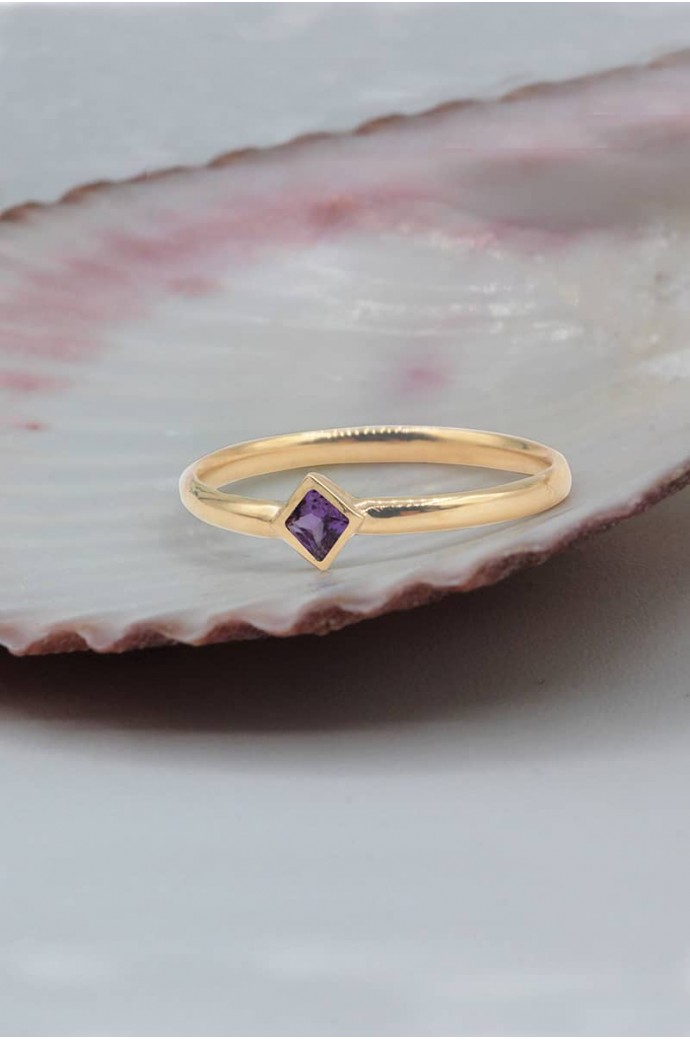 Günlük Minimal Safirli Yüzük 0,09 Karat 