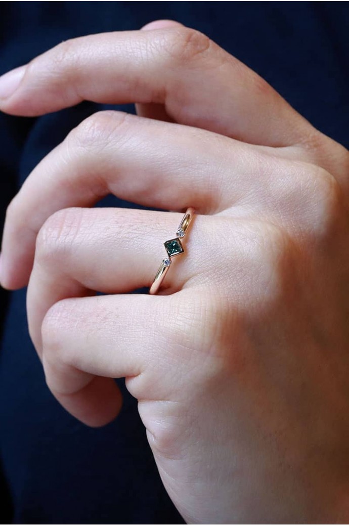 Günlük Minimal Safirli Yüzük 0,03 Karat 