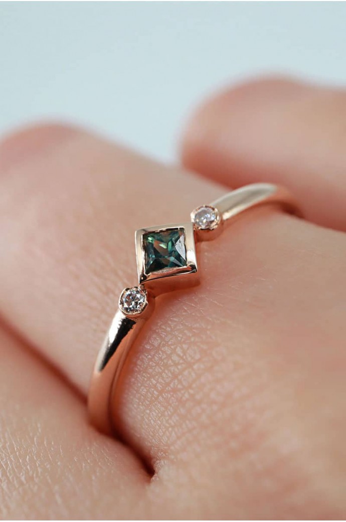 Günlük Minimal Safirli Yüzük 0,03 Karat 