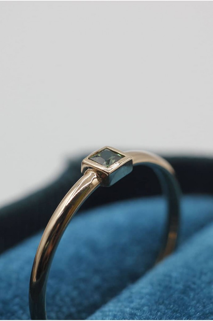 Günlük Minimal Safirli Yüzük 0,09 Karat 