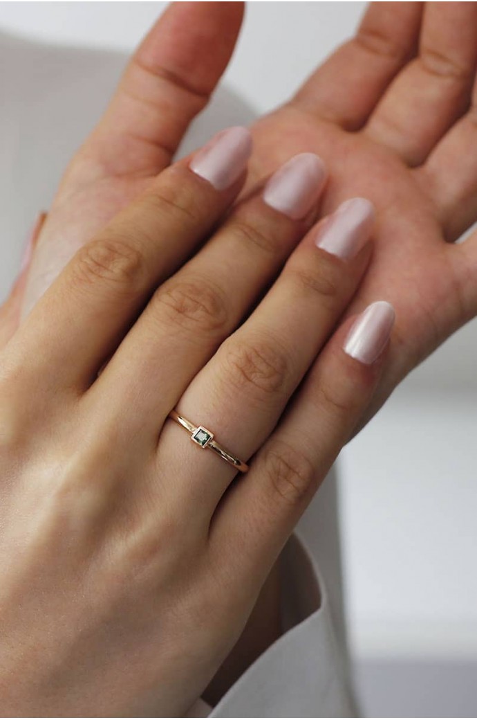 Günlük Minimal Safirli Yüzük 0,09 Karat 