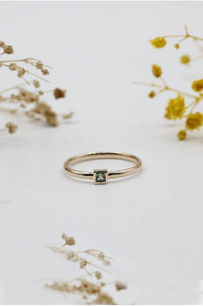 Günlük Minimal Safirli Yüzük 0,09 Karat 