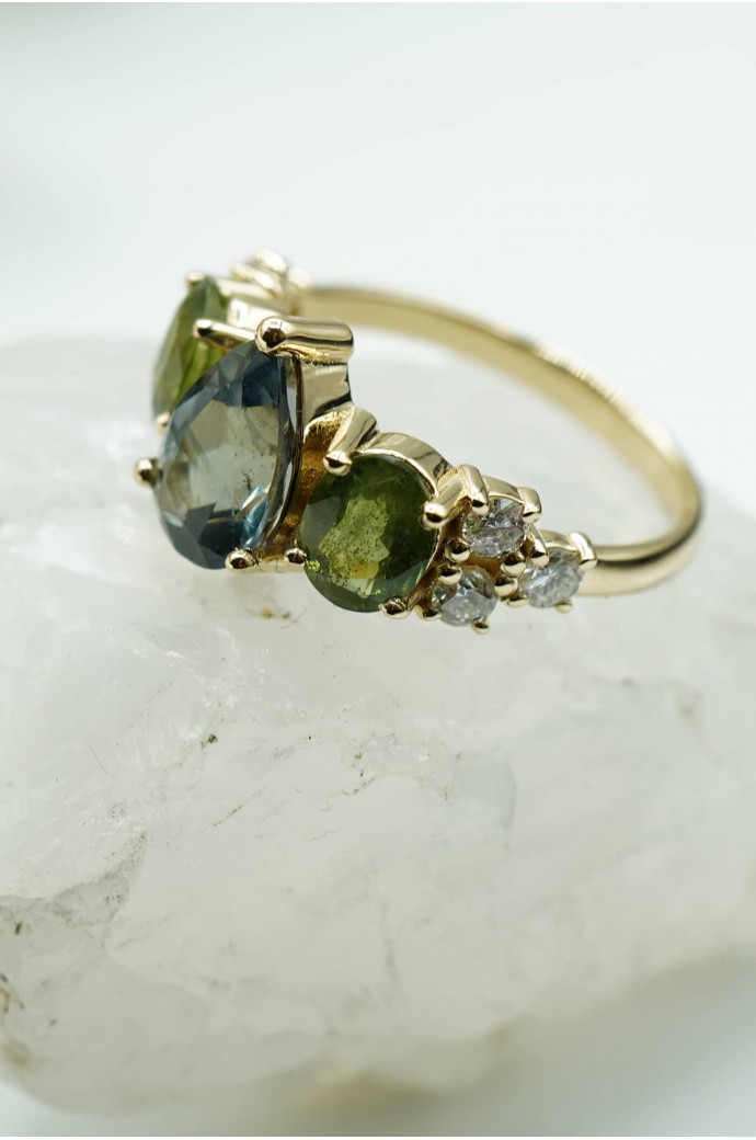 Safirli Pırlantalı Damla Yüzük 3,10 Karat