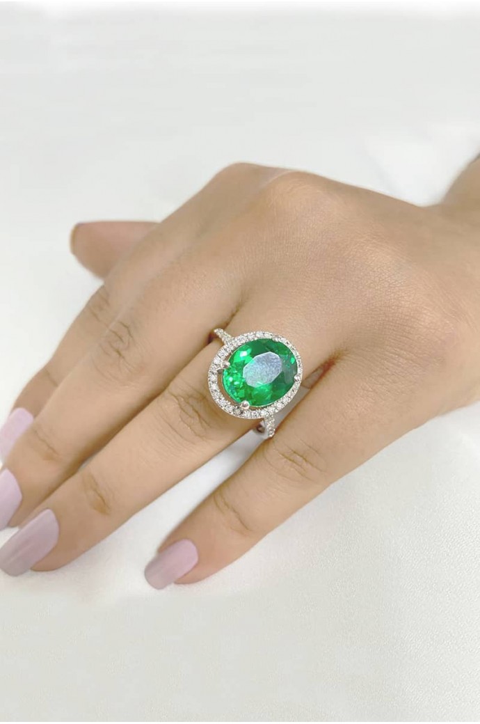 Yeşil Taşlı Pırlantalı Yüzük 6,30 Karat