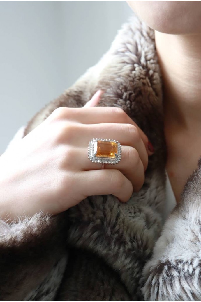 Sitrin Taşlı Pırlantalı Yüzük 7,64 Karat 