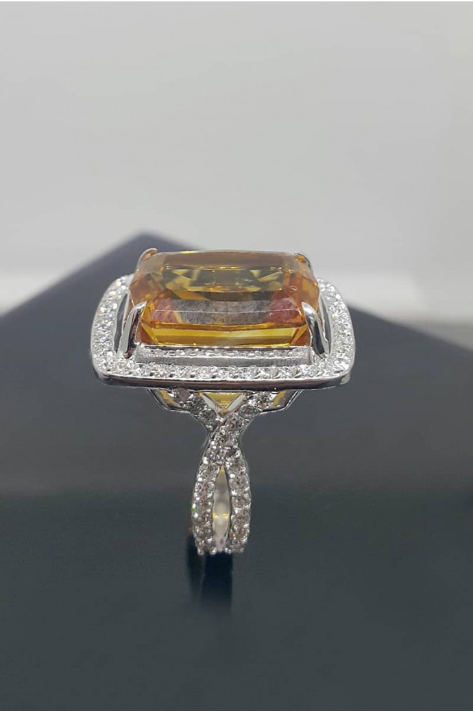 Sitrin Taşlı Pırlantalı Yüzük 7,63 Karat 
