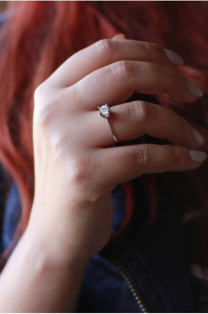 Tektaş Pırlanta Yüzük 0,06 Karat Efektli