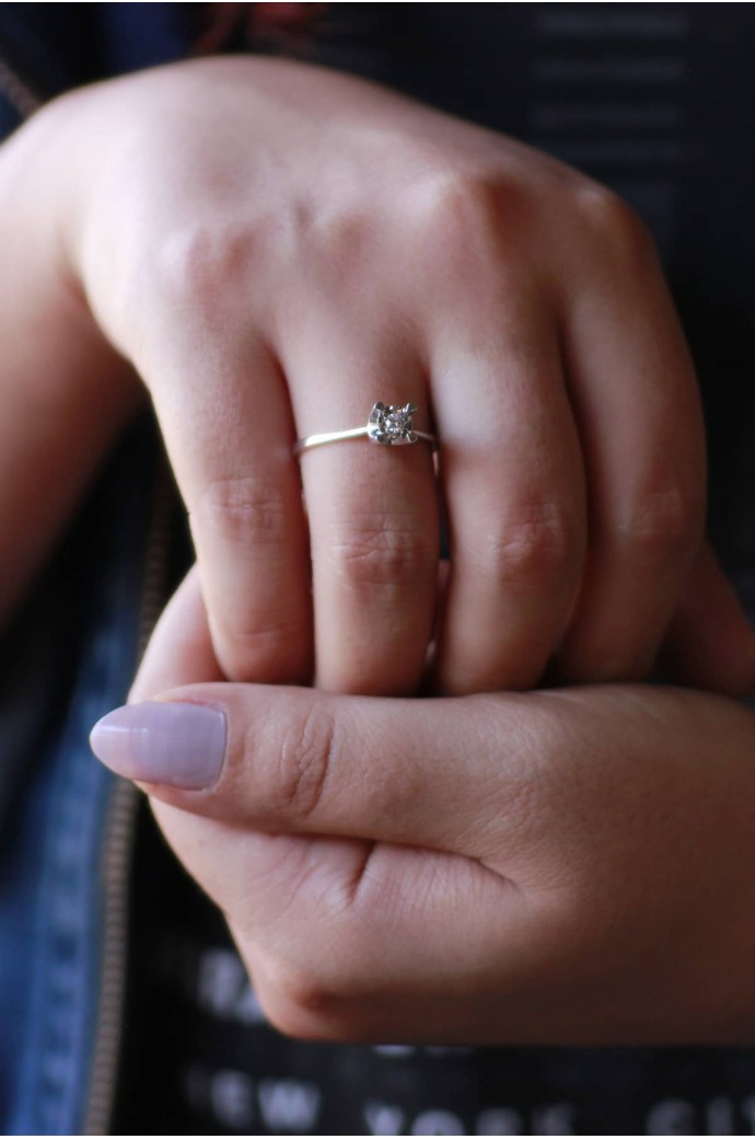 Tektaş Pırlanta Yüzük 0,06 Karat Efektli