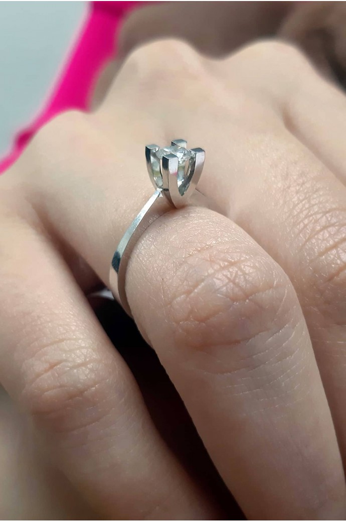 Tektaş Pırlanta Yüzük 0,30 Karat 