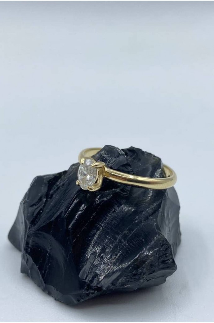 Tektaş Pırlanta Yüzük Oval Kesim 0,30 Karat 