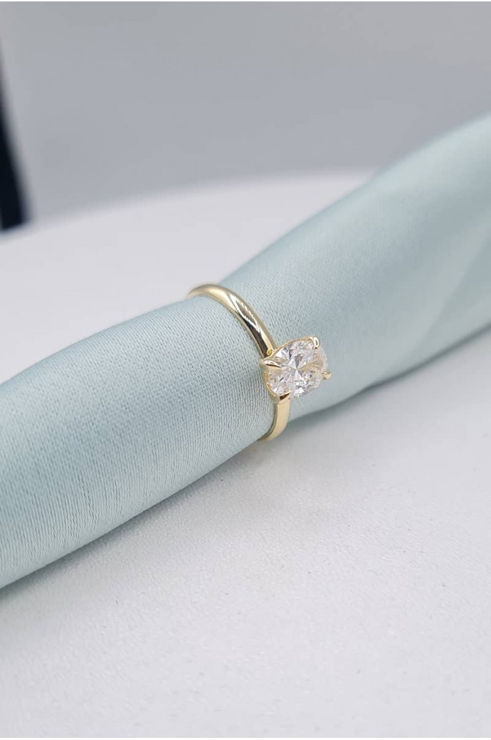 Tektaş Pırlanta Yüzük Oval Kesim 0,80 Karat 