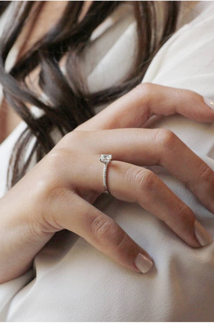 Tektaş Pırlanta Yüzük Zümrüt Kesim 0,75 Karat 