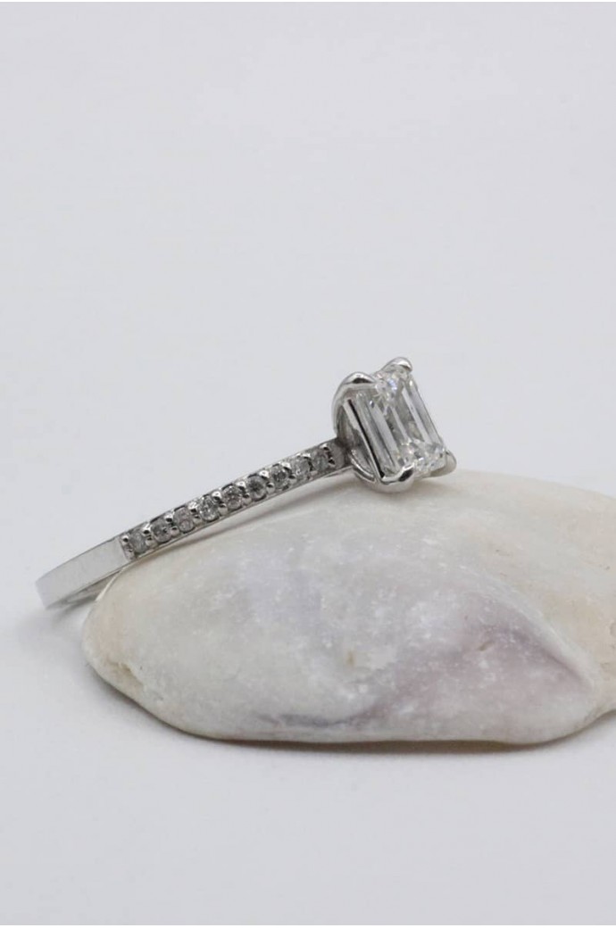 Tektaş Pırlanta Yüzük Zümrüt Kesim 0,75 Karat 