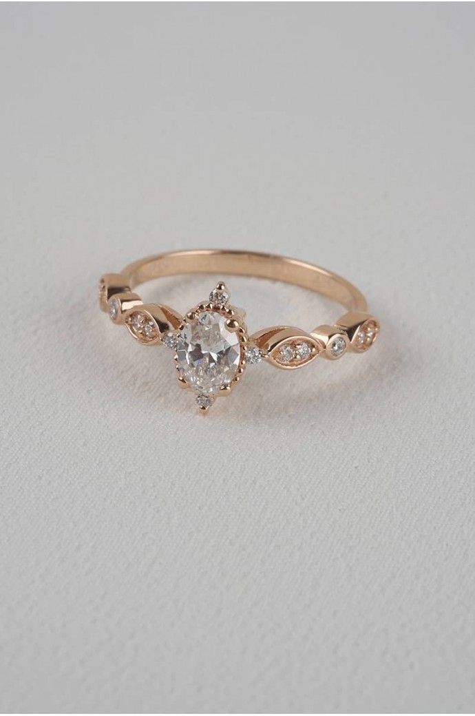 Tektaş Pırlanta Yüzük 0,50 Karat Oval Kesim Rose Altın