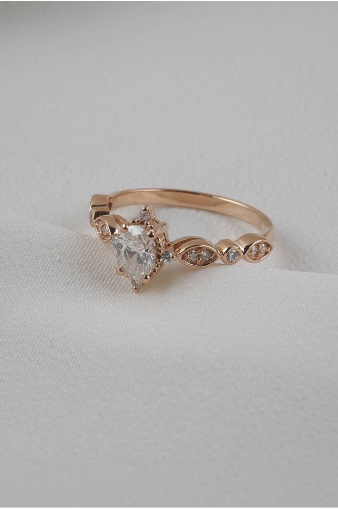 Tektaş Pırlanta Yüzük 0,50 Karat Oval Kesim Rose Altın