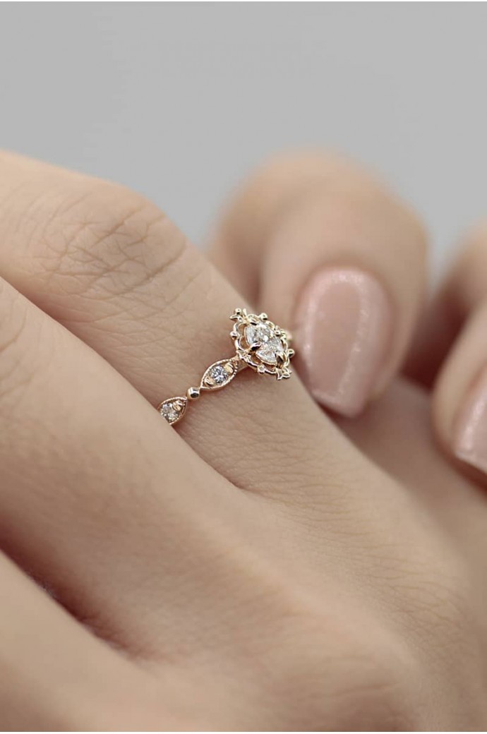 Tektaş Pırlanta Yüzük Oval Kesim 0,27 Karat 