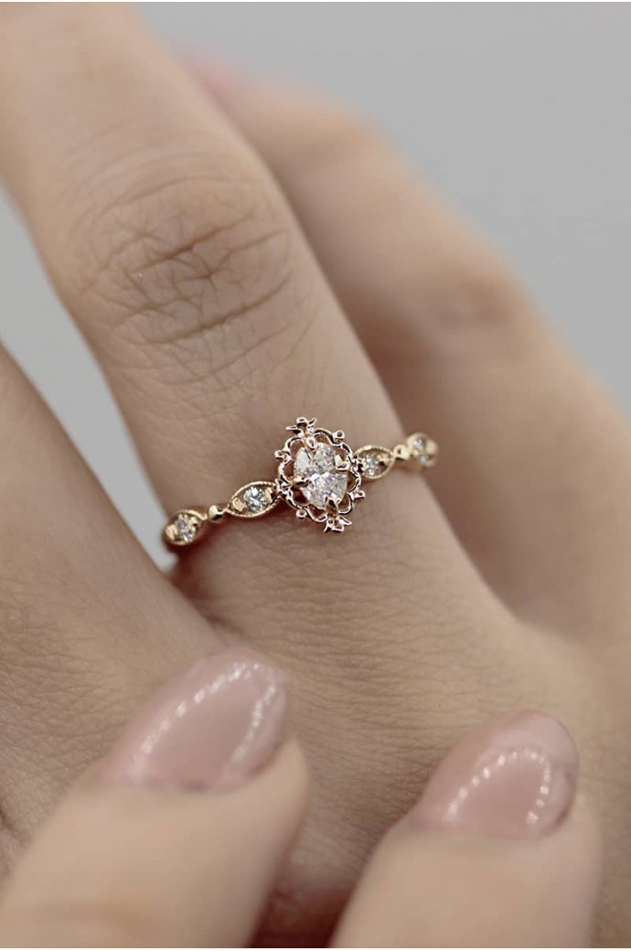 Tektaş Pırlanta Yüzük Oval Kesim 0,27 Karat 