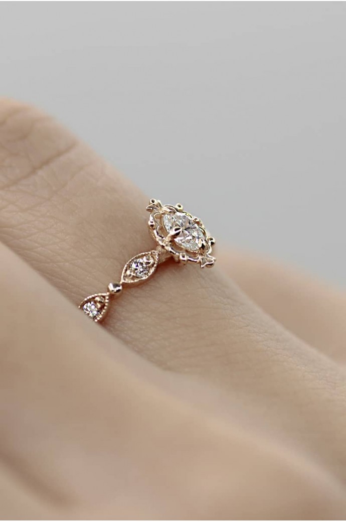 Tektaş Pırlanta Yüzük Oval Kesim 0,27 Karat 