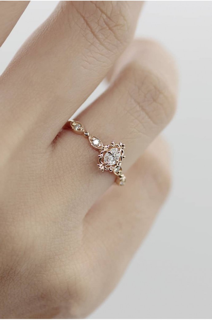 Tektaş Pırlanta Yüzük Oval Kesim 0,27 Karat 