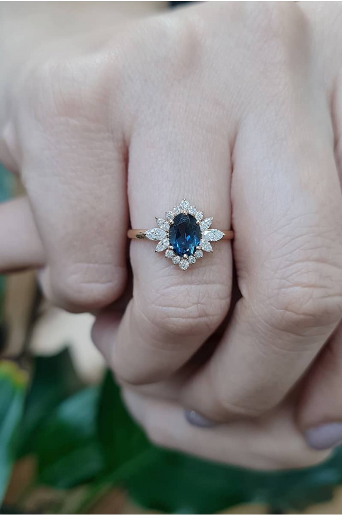 Mavi Topazlı Pırlantalı Yüzük 1,04 Karat 