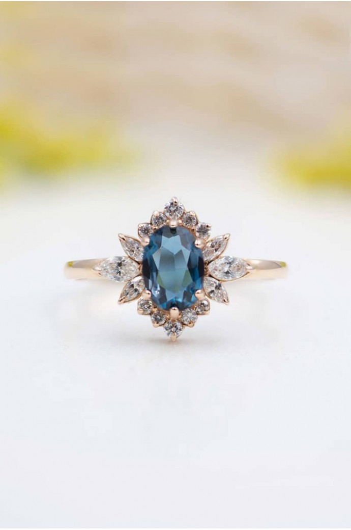 Mavi Topazlı Pırlantalı Yüzük 1,04 Karat 