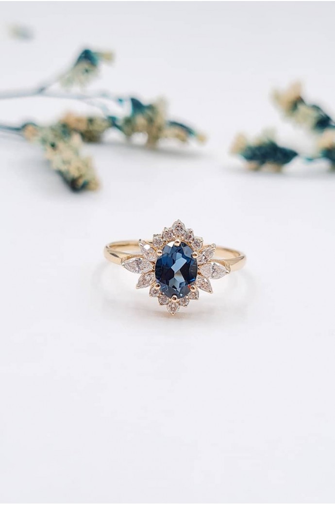 Mavi Topazlı Pırlantalı Yüzük 1,04 Karat 