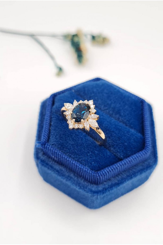 Mavi Topazlı Pırlantalı Yüzük 1,04 Karat 