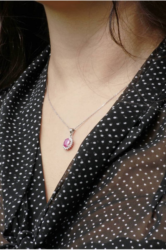 Yakutlu Pırlantalı Oval Kolye 1,48 Karat