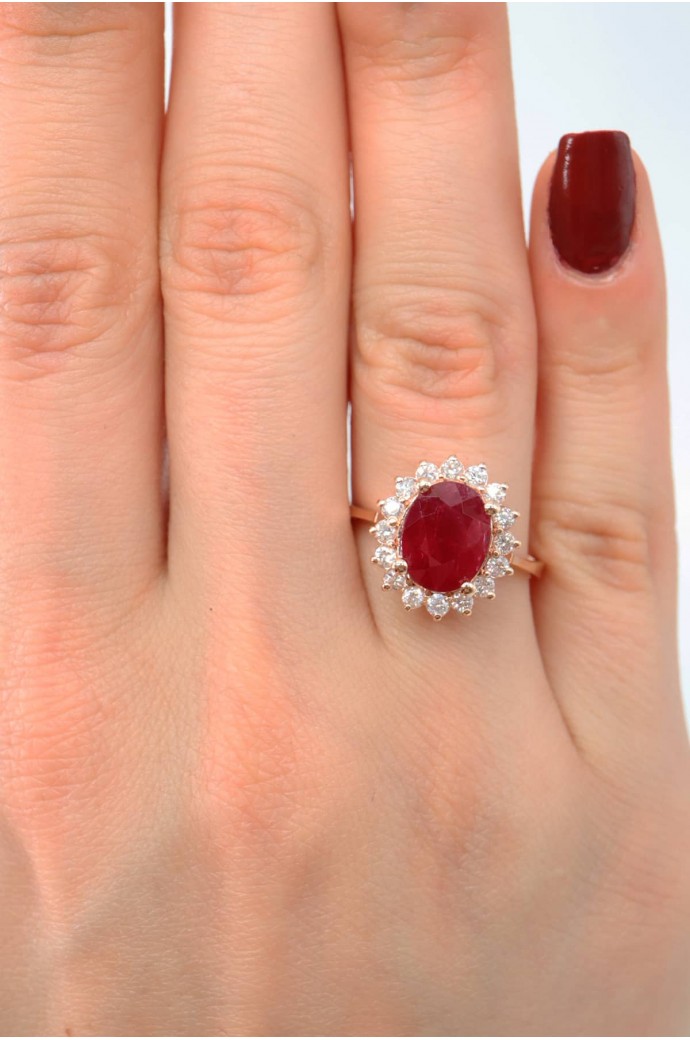 Yakutlu Pırlantalı Oval Yüzük 2,42 Karat