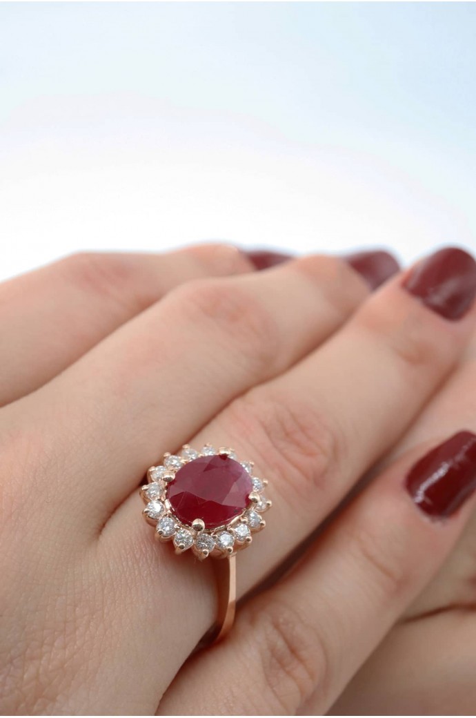 Yakutlu Pırlantalı Oval Yüzük 2,42 Karat