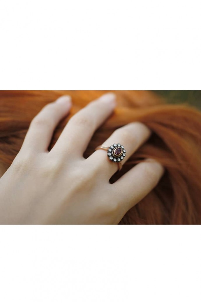 Yakutlu Elmas Oval Gül Yüzük 0,49 Karat