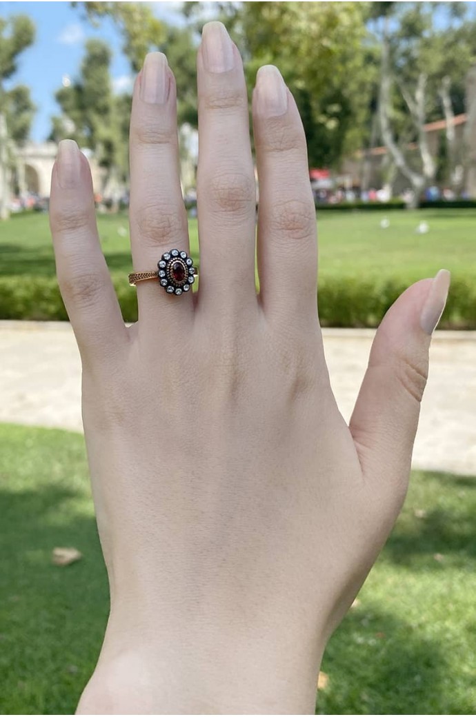 Yakutlu Elmas Oval Gül Yüzük 0,49 Karat