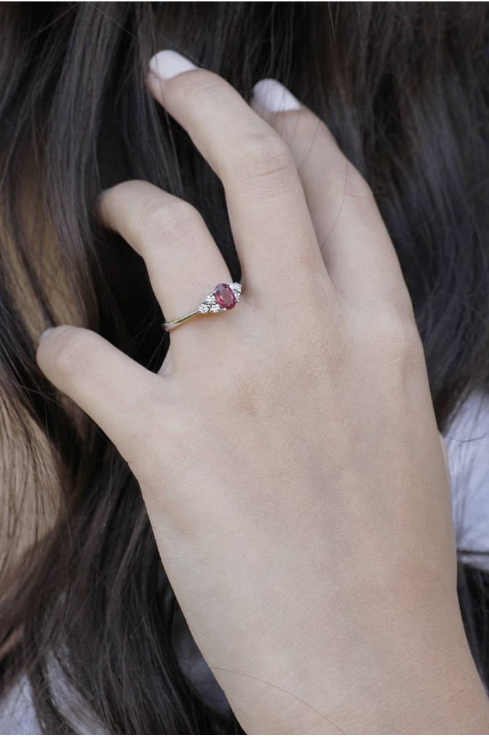 Yakutlu Pırlantalı Yüzük 0,45 Karat