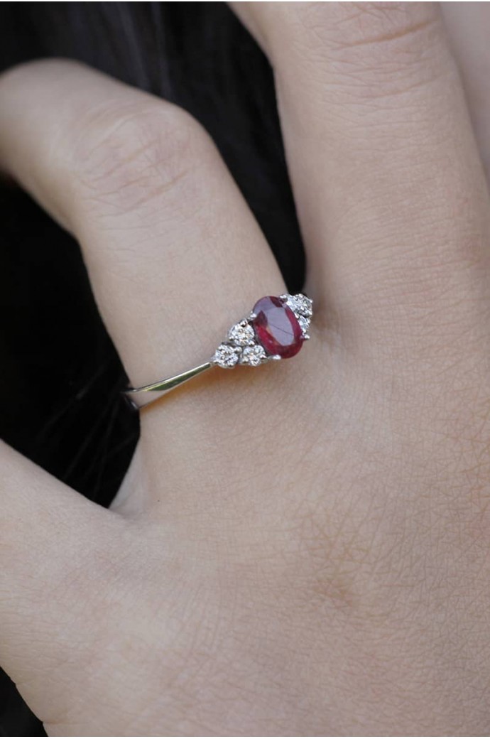 Yakutlu Pırlantalı Yüzük 0,45 Karat