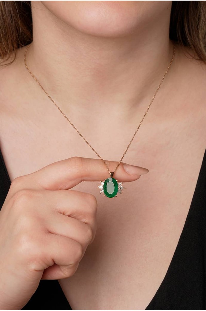Zümrütlü Pırlantalı Kolye 5,50 Karat