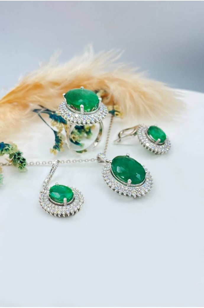 Zümrütlü Pırlantalı Mini Set 21,91 Karat