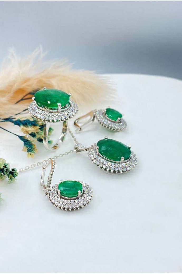 Zümrütlü Pırlantalı Mini Set 21,91 Karat